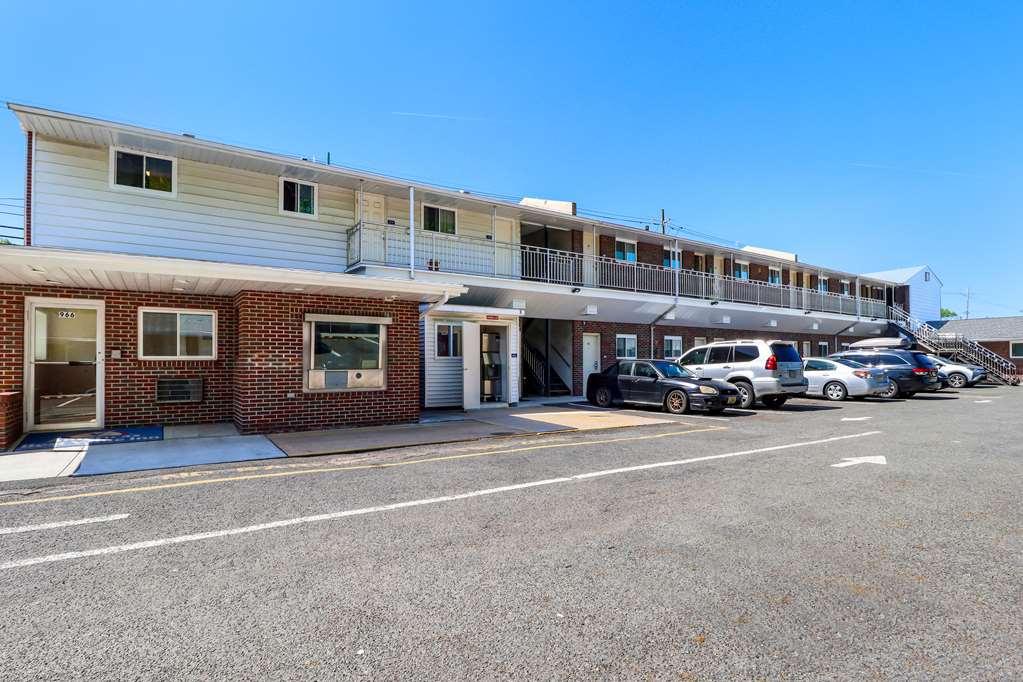 Americas Best Value Inn Avenel Woodbridge מראה חיצוני תמונה